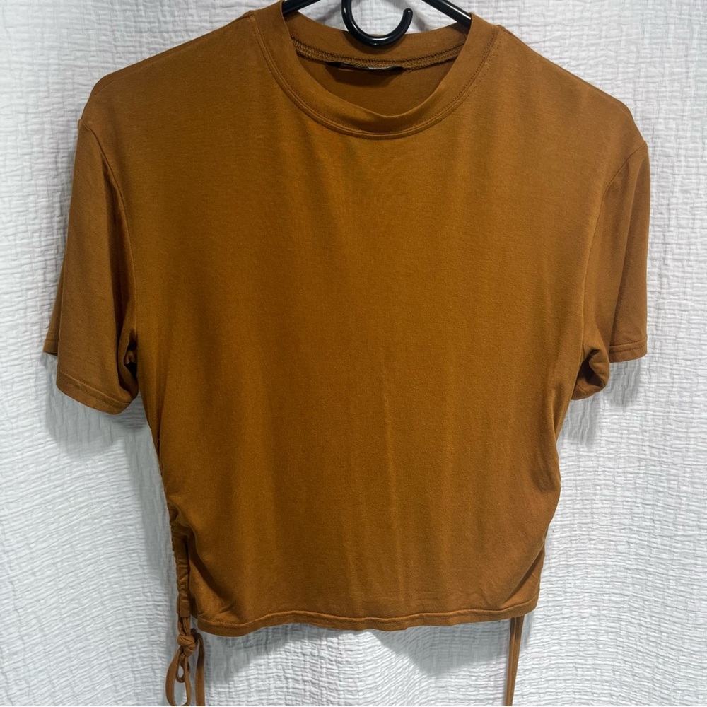 SHEIN SHORT SLEEVE RUCHED SIDE SHORT SLEEP TOP